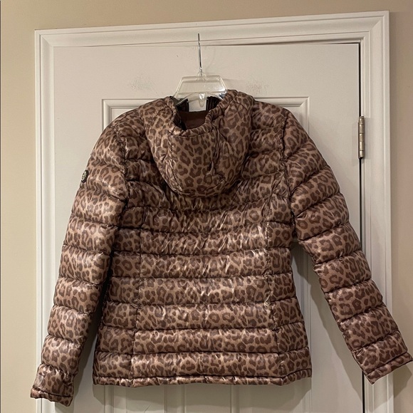 Calvin Klein Leopard/Brown Reversible Down Puffer Coat - Picture 4 of 8